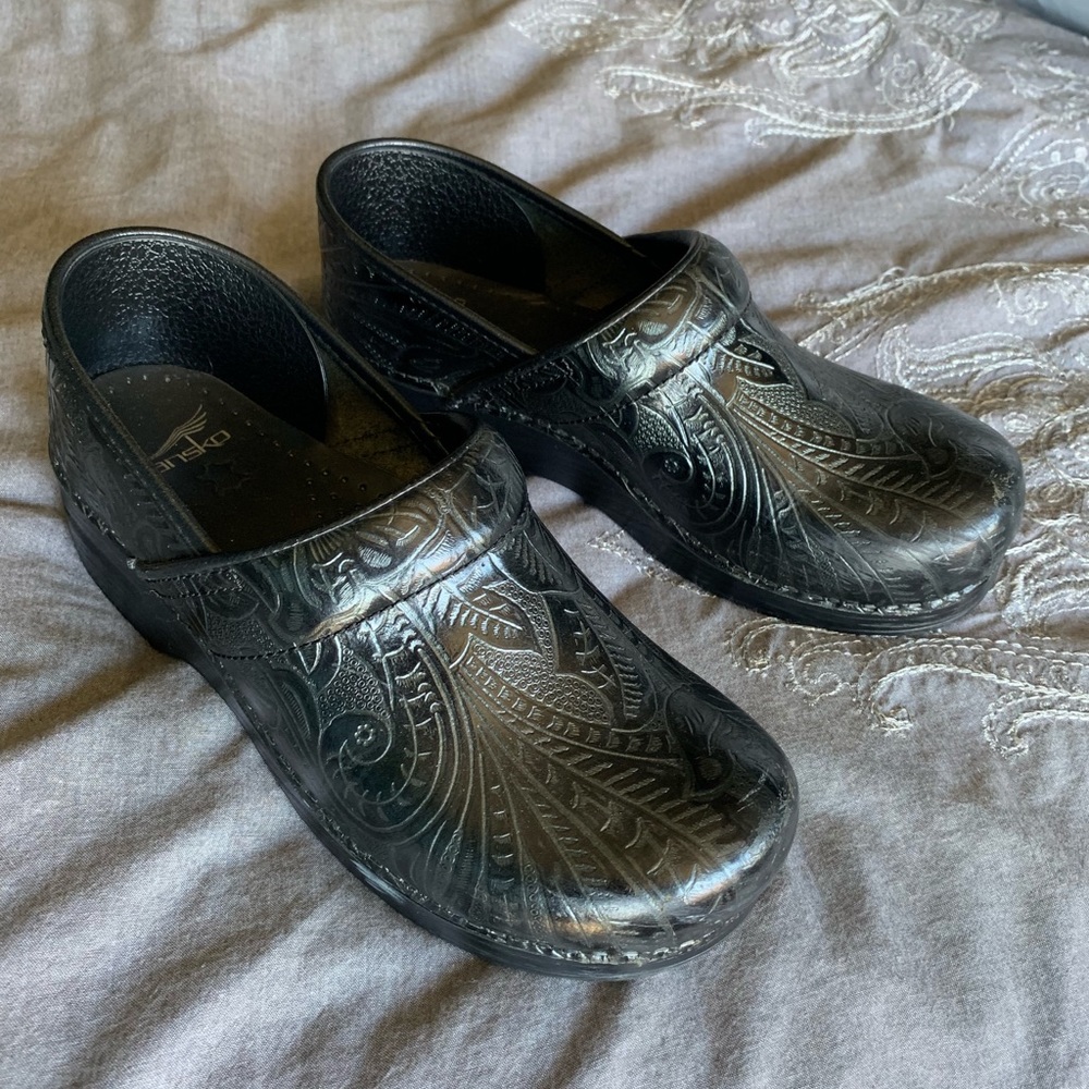 Dansko Professional Black Tooled size 40